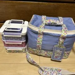 Afternoon Tea ファミリーランチボックス　保冷バッグ付き 3段重箱のサムネイル