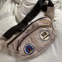 ウエストポーチ