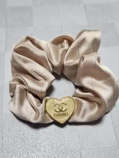 CHANELシュシュ ノベルティ（ ハートホワイト）お値下げ不可m(*_ _)m