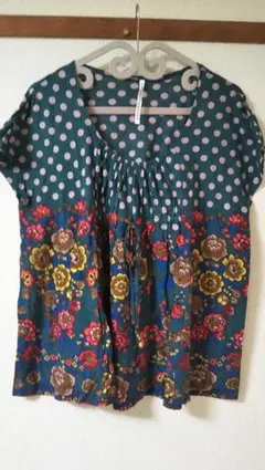 sunaokuwahara 水玉花柄半袖トップス