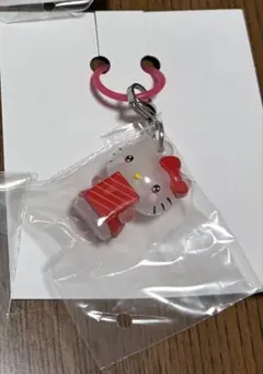 スシロー ハローキティ めじるし コラボミニチャーム マグロ