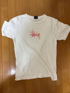 白ティーシャツ