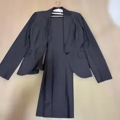 Mew's ダークグレー パンツスーツ　サイズ2