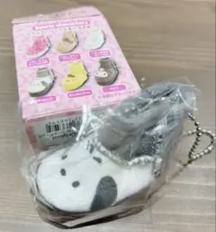 サンリオ　シークレットミニブーツチャーム　ポチャッコ