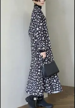 アンフィーロ　ワンピース　ブラック系　Mサイズ　美品