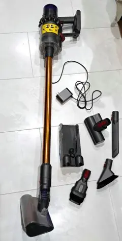 ダイソンのコードレス掃除機　V10　ジャンク品 2026年最新】dyson v10 ジャンクの人気アイテム - メルカリ