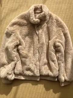未使用ベージュファージャケット ジップアップ