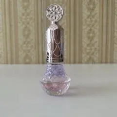 Jill Stuart ネイルオイル　ユニコーンユートピアのサムネイル