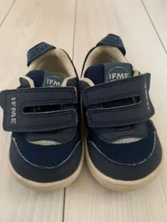 Item thumbnail for item 915fd1dd-373b-467e-925d-2cd1b46a512f