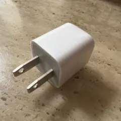 純正Apple iPhone USBコンセントプラグ　ACアダプタ