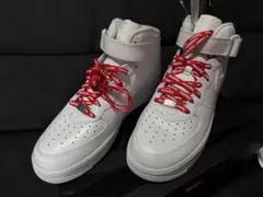 Supreme Nike Air Force 1 Mid Whiteのサムネイル