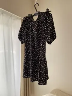 花柄ワンピース