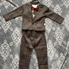 フォーマルスーツ 王冠刺繍 蝶ネクタイ付き