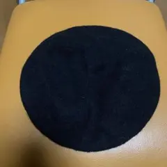 黒いウールベレー帽