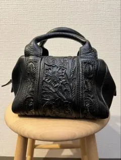 carving tribes ブラックレザー　ハンドバッグ
