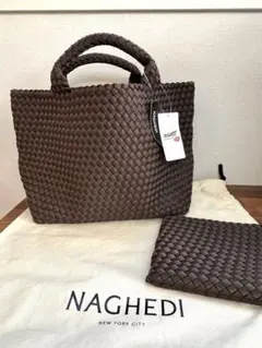 Item thumbnail for item 74a71430-dc68-452d-a000-868eba0bc47a