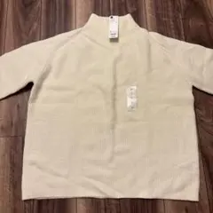 GU オフホワイト パフィータッチオーバーサイズハイネックセーター長袖Mサイズ
