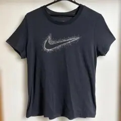 ナイキ　NIKETシャツ　レディース