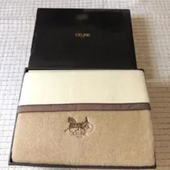 2026年最新】セリーヌアクリル毛布の人気アイテム - メルカリ