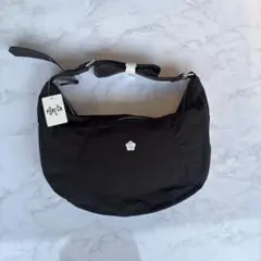 MARY QUANT ワンポイント刺繍 ナイロン ショルダーバッグ　ブラック