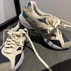 オニツカタイガー　スニーカー