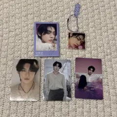 TXT ヨンジュン　缶バッジ　キーホルダー　フォトカード トレカ