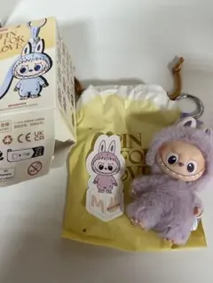 POP MART イニシャルラブブ　M