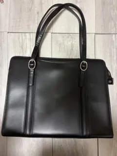 Item thumbnail for item ea6b9a7d-c6e0-4c34-83dc-423fdadf7a73