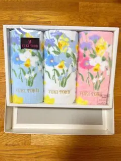 【新品】YUKI TORII タオルセット フェイスタオル　3枚組 花柄のサムネイル
