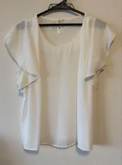 ホワイト フリルスリーブ ノースリーブシャツ M