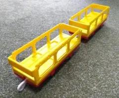 プラレール KF-10 黄色と赤のトミカ搭載用貨車 2両セット