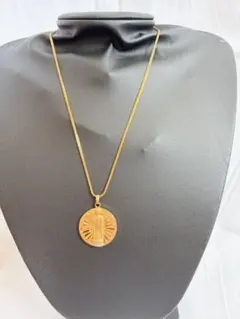 ゴールドメダル型ペンダントネックレス