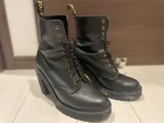 ドクターマーチン　ケンドラ　10ホール　チャンキーヒール　ショートブーツ　黒色