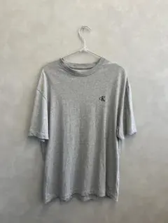Calvin Klein グレー Tシャツ リラックスフィット