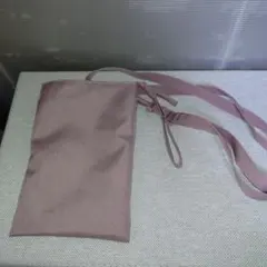 無印良品　撥水ミニサコッシュスモーキーピンク