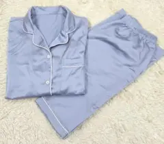 GU　ジーユー　サテンパジャマ(長袖&ロングパンツ)　ブルー