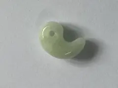 糸魚川翡翠 勾玉 手摺り ペンダントトップ