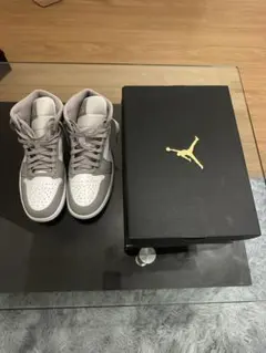 AIR JORDAN1 MID CLGRY/LBONEのサムネイル