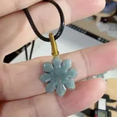 高品質✧︎グァテマラ翡翠 ペンダントトップ 本翡翠 ペンダントトップ 花型 グァテマラ産 氷種 無含浸 無着色