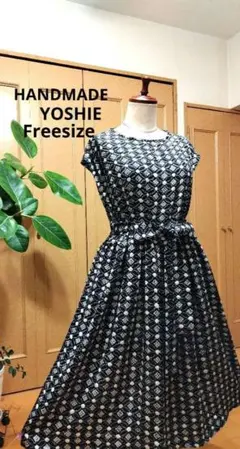 着物リメイク✨アンティークワンピース総絞り黒白✨正絹Freesize