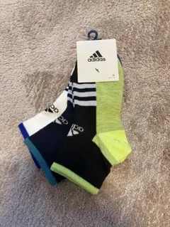 お値下げ！adidas キッズ靴下 3足セット