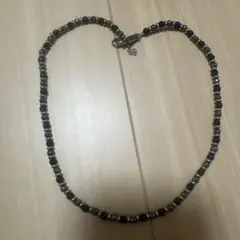 ブラックビーズネックレス