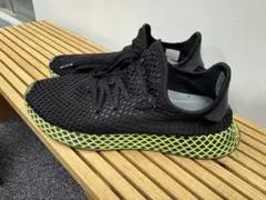 adidas スニーカー ブラック×ネオンイエロー