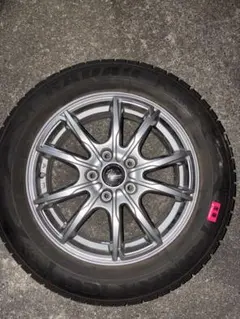 205/60R16 スタッドレスタイヤ・シルバー5スポークホイールのサムネイル