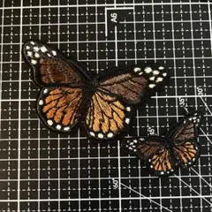 刺繍アイロンワッペン 2個セット 蝶々 バタフライ 大小 茶色 ブラウン チョコ