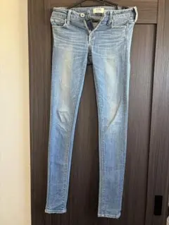 GYDA スキニーデニム ライトブルー