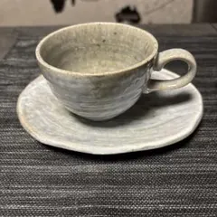 グレー陶器カップとソーサーセット