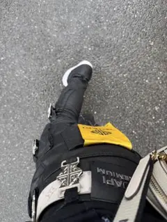 GUAP guapi フレアパンツカーゴパンツ ブラックのサムネイル