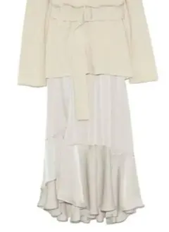 アイボリー 　アシンメトリー　フレアスカート スカートのみ