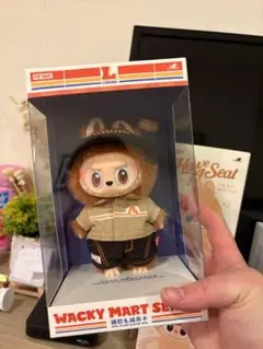 LABUBU Wacky Mart ぬいぐるみ 正規品 外箱傷みあり